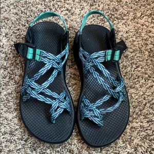 CHACOS Size 9